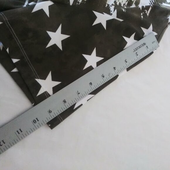 Denim & CO women's size M Olive green and white American flag print top - Picture 8 of 13